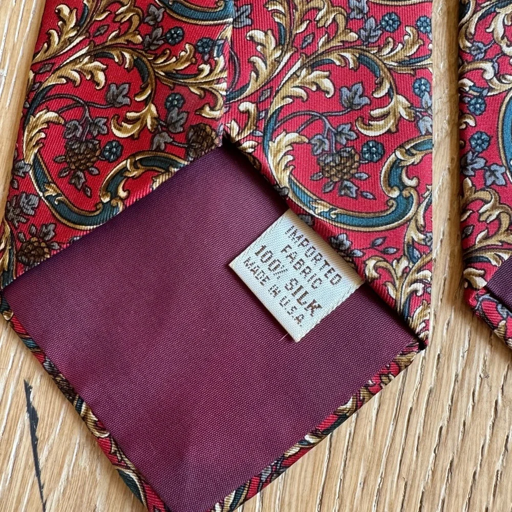 STUNNING SILK Cerruti Vintage tie floral paisley red NWOT Price Firm!